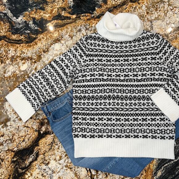 NWT Ann Taylor Winter White and Black Fairisle Turtleneck Soft Sweater - SMALL - Picture 4 of 8
